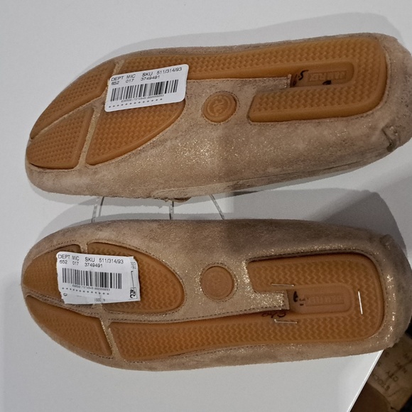 Johnston & Murphy Maggie Penny Loafer - Gold - Picture 6 of 7